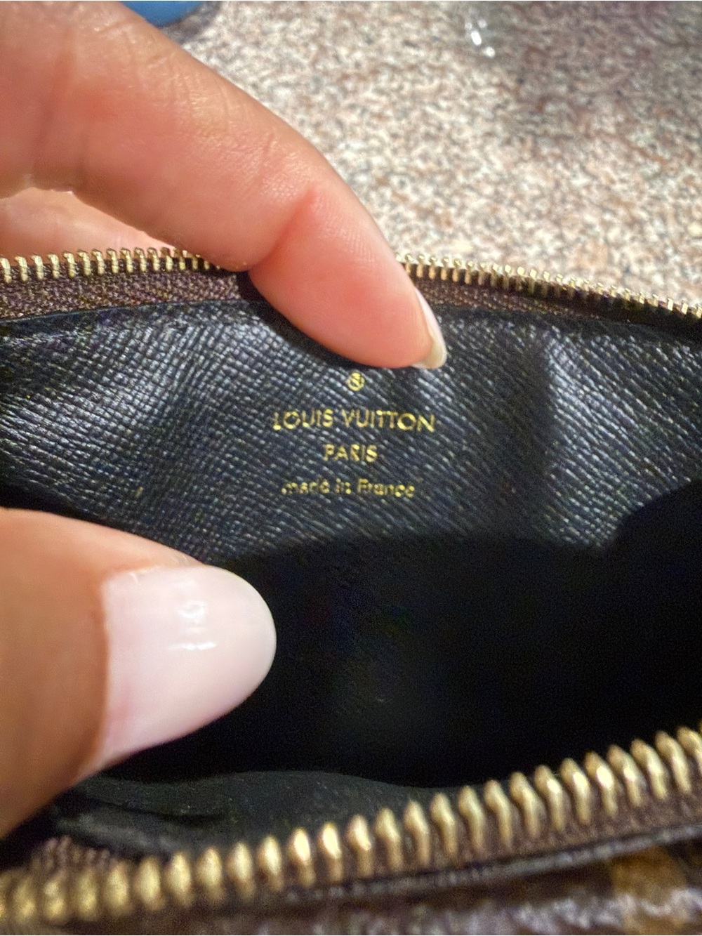 Louis Vuitton Monogram Recto Verso - Picture 5 of 10
